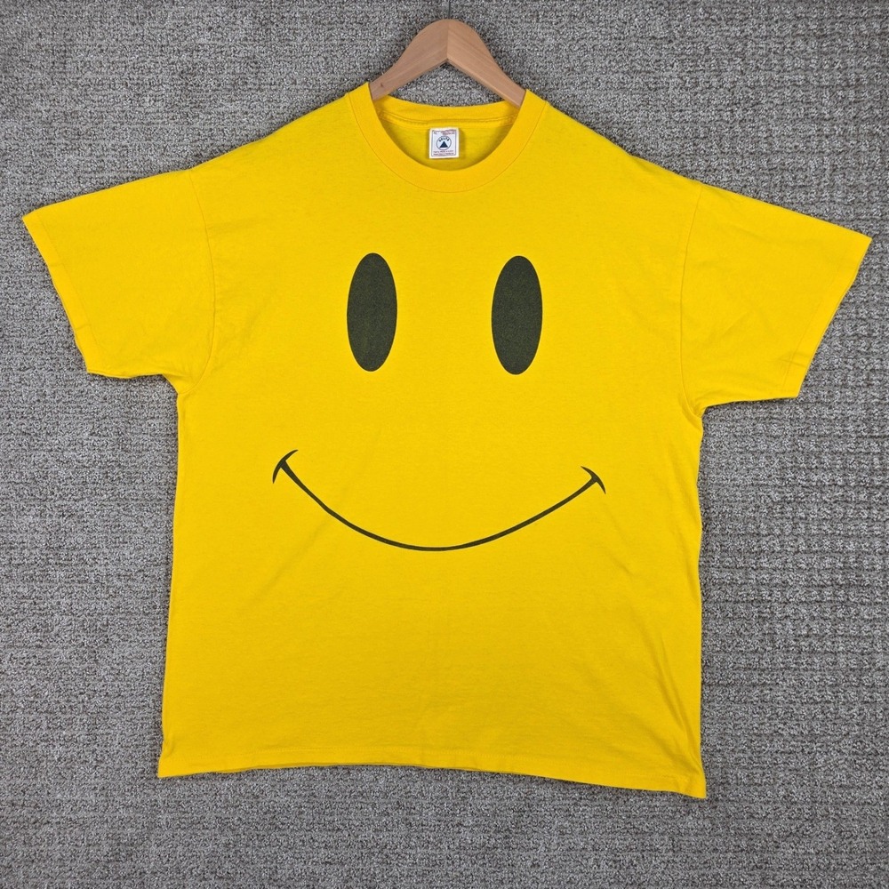 Vintage Delta Big Giant Smiley Face Graphic T-Shirt Mens XL Yellow Short Sleeve